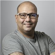 Enseignant informatique avec 16ans d’expé eigner aux élèves du secondaire des compétences informatiques avancées. Cela comprenait l'enseignement du développement Web, du développement mobile, de la robotique, de la programmation, de la conception de jeux,